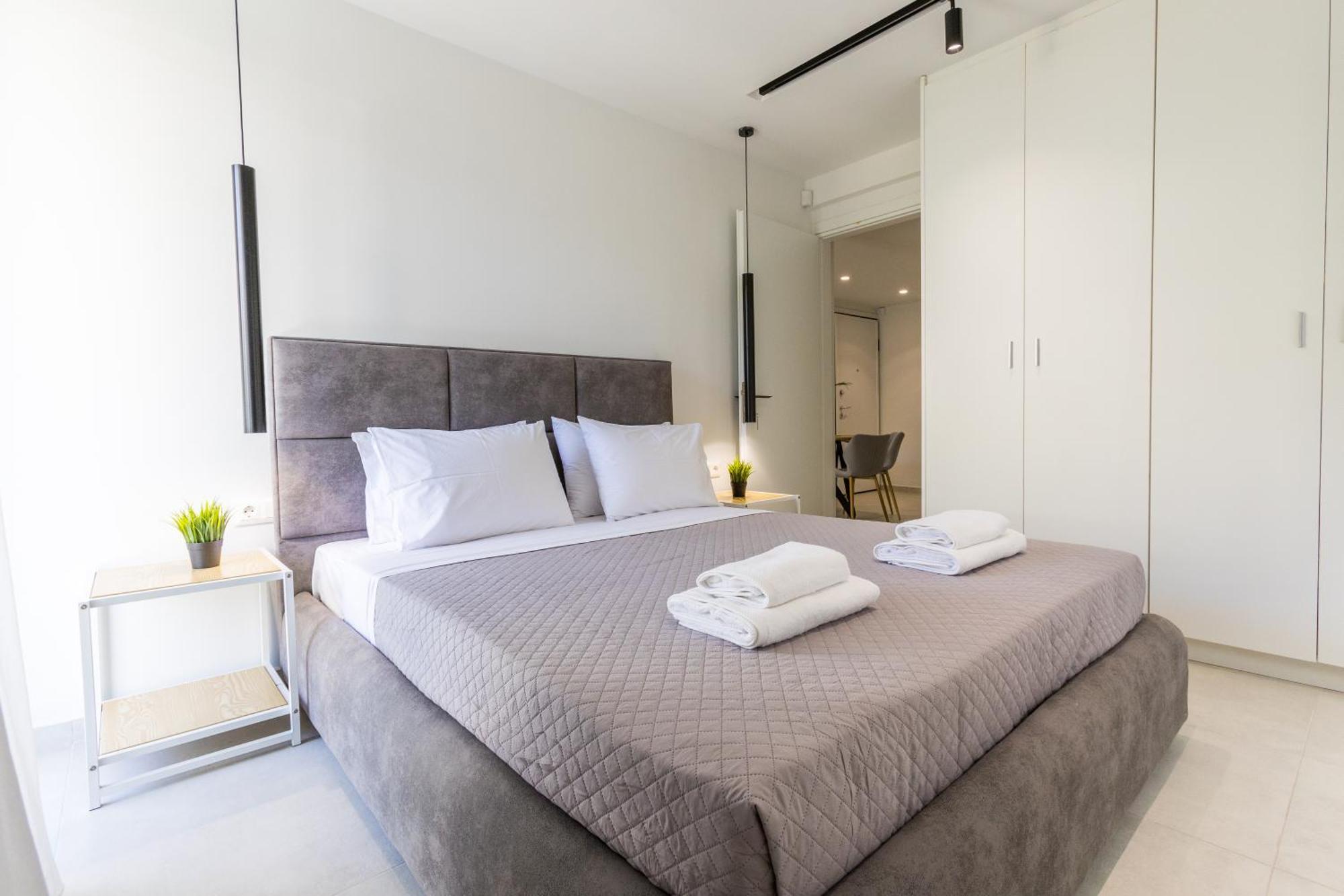 Varkiza Luxury Suites By Raise Vari  Bagian luar foto