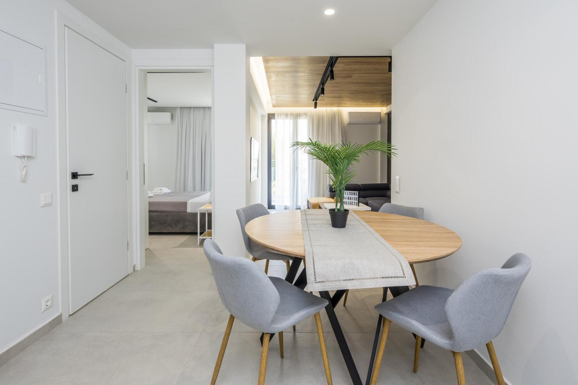 Varkiza Luxury Suites By Raise Vari  Bagian luar foto