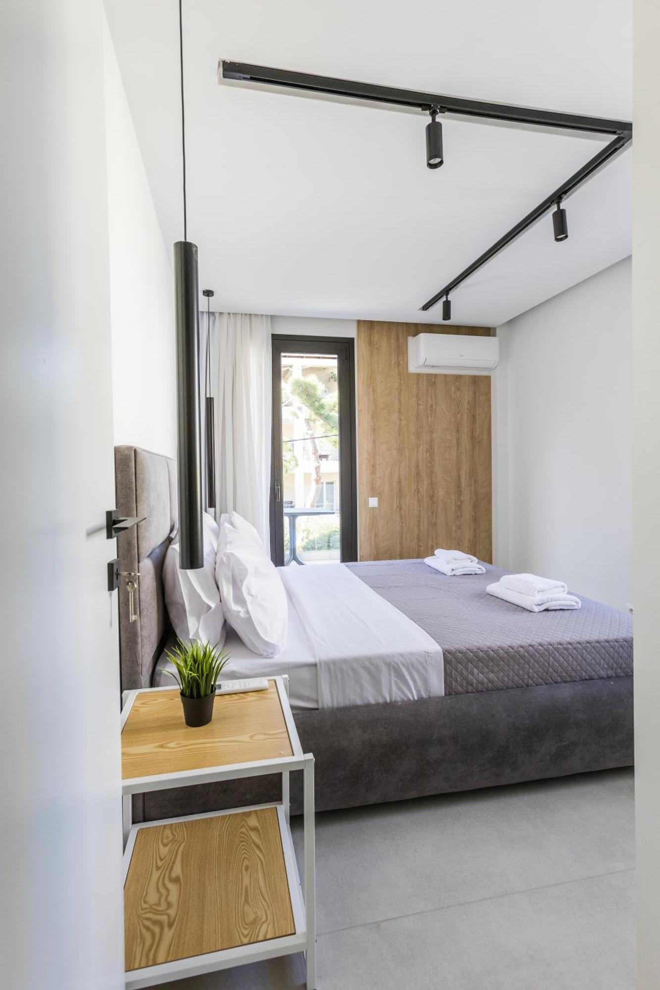 Varkiza Luxury Suites By Raise Vari  Bagian luar foto